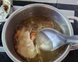 Hình bước làm 3 của món Canh chua nghêu