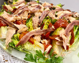 Foto del paso 3 de la receta: Ensalada con cogollos “pie de roble”, atún y anchoas