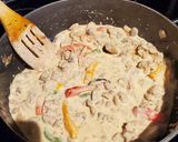 A picture of step 5 of Creamy Sausage Alfredo.