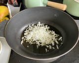 Foto del paso 1 de la receta: Estofado de solomillo ternera al ajillo con almendras