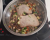 Foto del paso 3 de la receta: Filete de atún con champiñones y vino tinto
