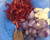 Foto langkah ke 1 dari resep Orek Tempe Kering Simple (Anti Gagal).