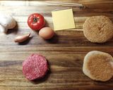 Une image de l'étape 1 de Hamburger Echalottes - Œuf - Champignons.