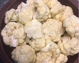 Krémleves chilis, fűszeres sült karfiollal, pirított tökmaggal a tetején recept fázis 1 fotója
