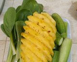 Foto langkah ke 1 dari resep Green Juice.