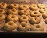 Foto del paso 4 de la receta: Rosquillas de anís (al horno)