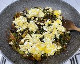 Foto del passaggio 4 della ricetta Nudles con verdure saltate e uova