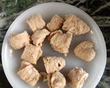 A picture of step 1 of Soya chaap masala.