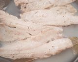 A picture of step 3 of My Poached Lemon & white wine flavoured Fish 💚.