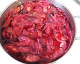 Foto del passaggio 2 della ricetta Sciroppo di rose