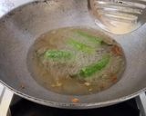 A picture of step 4 of Yam pakoda (pooree).