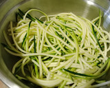 Foto del paso 2 de la receta: Nidos de calabacín