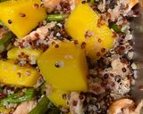 Foto del paso 8 de la receta: Quinoa con salmón, espárragos a la plancha y mango!!!