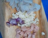 Foto langkah ke 1 dari resep Nasi goreng seafood.