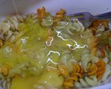 Foto del paso 5 de la receta: Frittata de hongos con tirabuzones