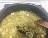 Foto del paso 2 de la receta Merluza en salsa con patatas