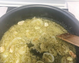 Foto del paso 2 de la receta: Merluza en salsa con patatas