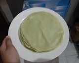 Foto langkah ke 2 dari resep Crepe Matcha Cake.