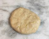 A picture of step 6 of Mini Dal Paratha.