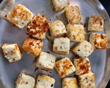 A picture of step 1 of Kadhai Paneer.