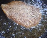 Foto del paso 5 de la receta: Pollo crujiente con soya y papas fritas para uno