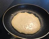 A picture of step 4 of Banana flavoured pancakes.