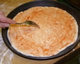 Sonkás, gombás pizza recept fázis 5 fotója