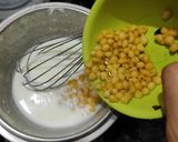 A picture of step 2 of Bundi raita.