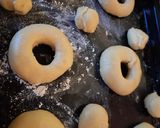 Foto langkah ke 5 dari resep Donat santan, empuk lembut fluffy.