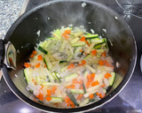Foto del paso 1 de la receta: Merluza con salsa de vermouth rojo