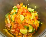 A picture of step 6 of Zucchini with rice and other vegetables in a multicooker.