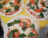 Foto del paso 2 de la receta: Mini pizzas sin horno