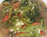 Foto langkah ke 3 dari resep Cah kangkung terasi.