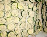 Pas rețetă Merluciu congelat cu dovlecel gratinat la cuptor 3 fotografie