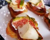 Une image de l'étape 5 de Toasts aux figues fraîches du jardin chèvre miel 🍯 courgettes.