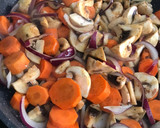 Foto del paso 4 de la receta: Pollo en salsa de verduras