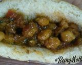 A picture of step 4 of Chhole kulcha pockets.