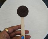 ओरिओ कुकी चाॅकलेट लाॅलीपाॅप (Oreo cookie chocolate lollipop recipe in marathi) रेसिपी स्टेप 1 फोटो