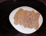 Foto del paso 2 de la receta: Filetes de cerdo empanados