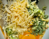 Foto del paso 3 de la receta: Gofre de calabacín con queso cottage