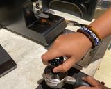 Foto langkah ke 3 dari resep Flat White Coffee.