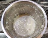 A picture of step 1 of Lahsuni makhani murg (with fresh cream).