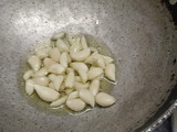 લસણની ચટણી (Garlic Chutney Recipe In Gujarati)