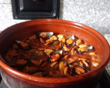Foto del paso 4 de la receta: Mejillones en caldeirada