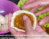 A picture of step 4 of Rajasthani pyaz ki kachori.