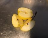 Une image de l'étape 1 de Confit de pommes au brandy, vanille et cannelle.