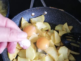 Patatas revueltas con huevo