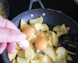 Foto del paso 5 de la receta: Patatas revueltas con huevo