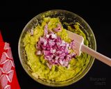 A picture of step 5 of Guacamole.