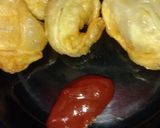 A picture of step 6 of Fried Momo with noodles stuffing.
